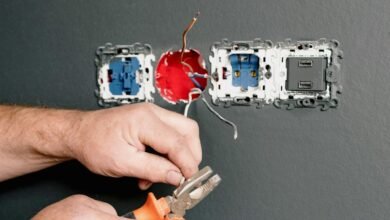 How to Become an Electrician